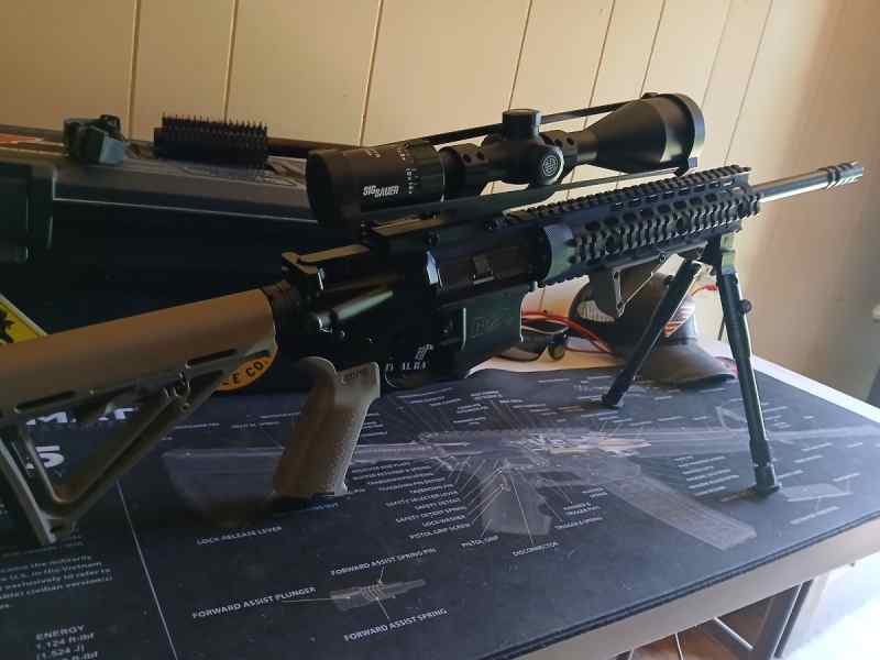 Smith Wesson M&amp;P AR15 with accessories 