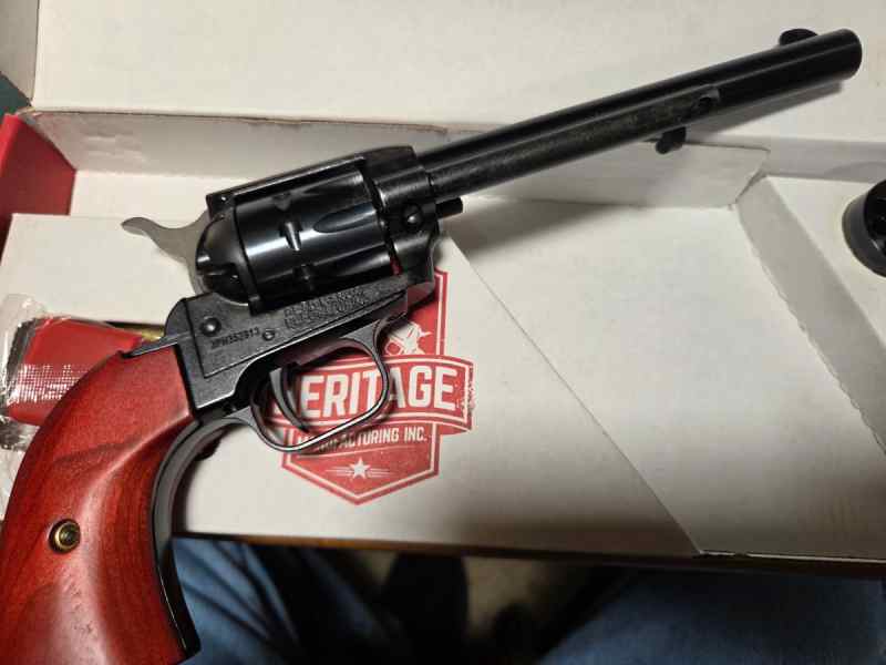 Heritage RR 9-shot 22/22 Mag, 6.5&quot;, wood, exc cond