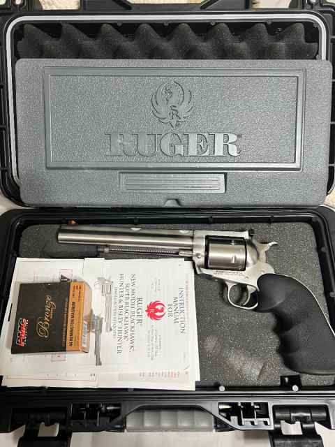 New Ruger super Blackhawk 