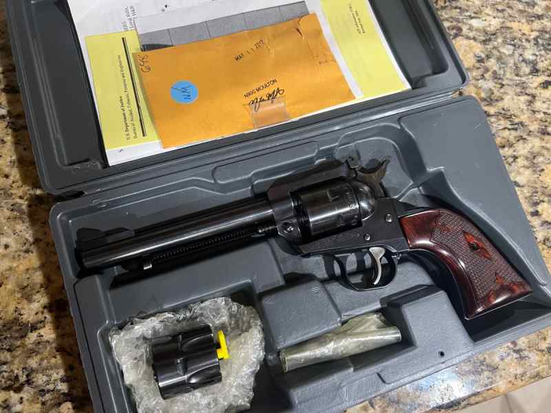 Ruger new model single six 22lr / 22 wmr 