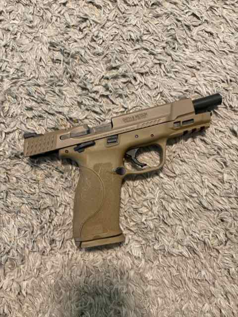 S&amp;W M&amp;P 2.0 5”