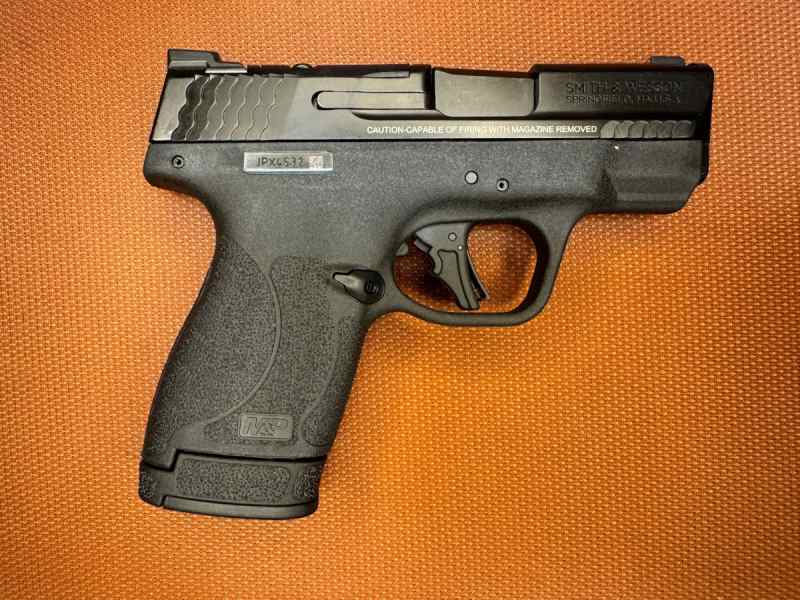 NEW IN BOX - Smith &amp; Wesson M&amp;P Shield Plus - 9mm 