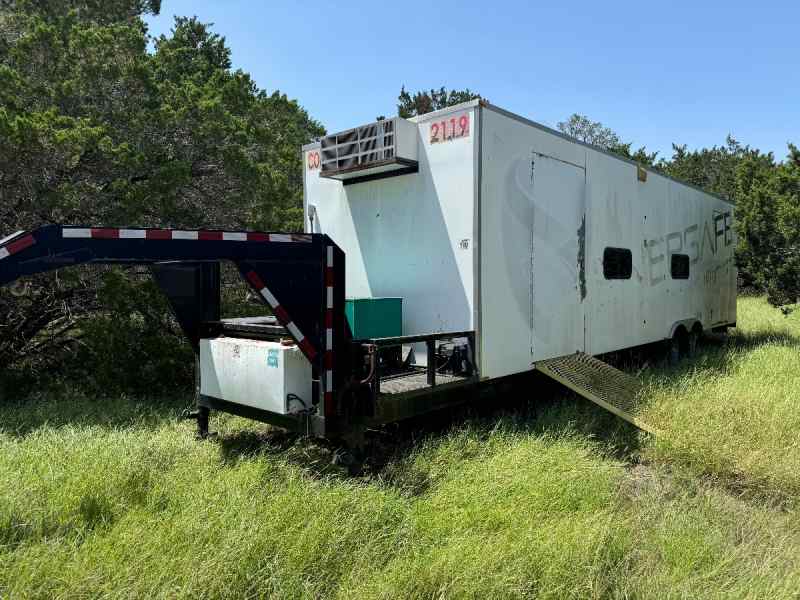 40Ft Enclosed Gooseneck Trailer- Cummins Generator