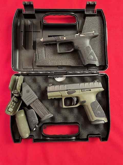 Beretta APX 9mm - 2 grip modules!  