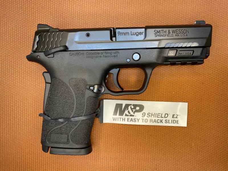 NEW IN BOX - Smith &amp; Wesson M&amp;P9 SHIELD EZ - 9mm