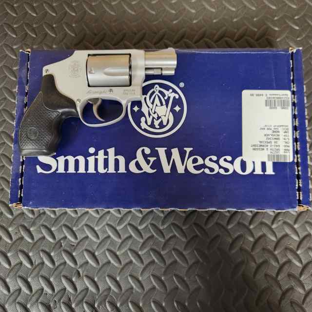 Brand New Unfired S&amp;W Airweight in .38 spcl.