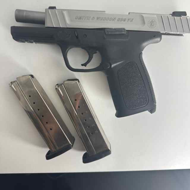 Smith &amp; Wesson SD9VE 9mm Handgun