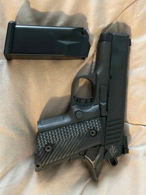 Compact 1911 .45