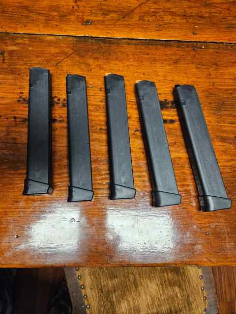Factory Glock 31rd stick mags! FS/FT