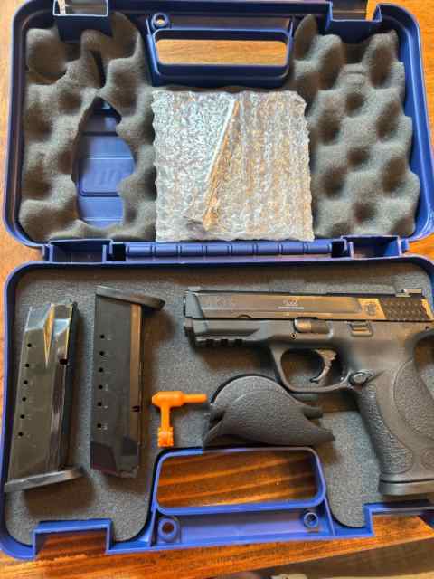 S&amp;W MP40 