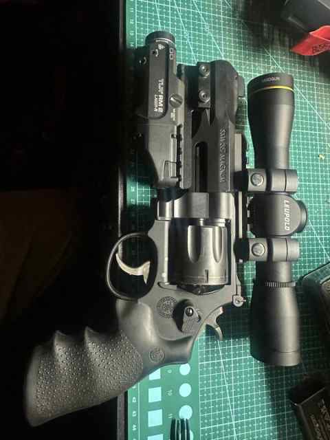Smith Wesson R8 357 mag Revolver 