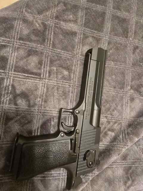 Desert Eagle. 50ae Israel made w/ammo