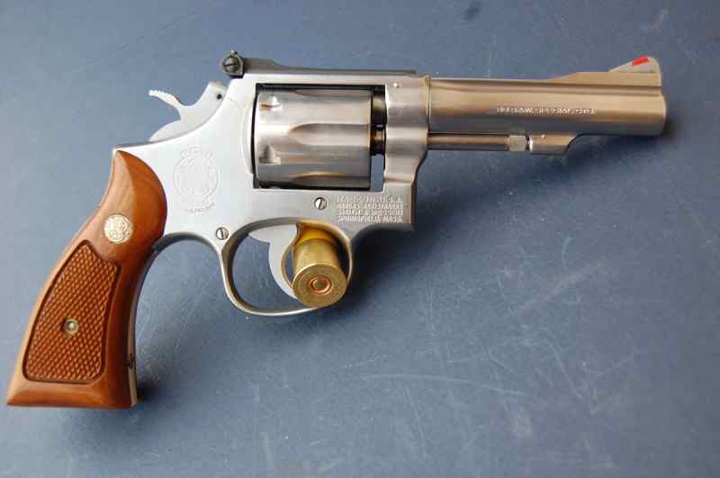 Smith &amp; Wesson Model 67 Combat Masterpiece