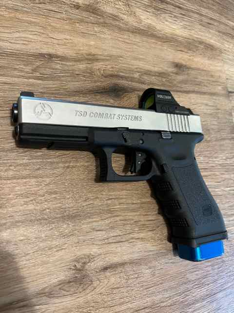 Glock 17 MOS