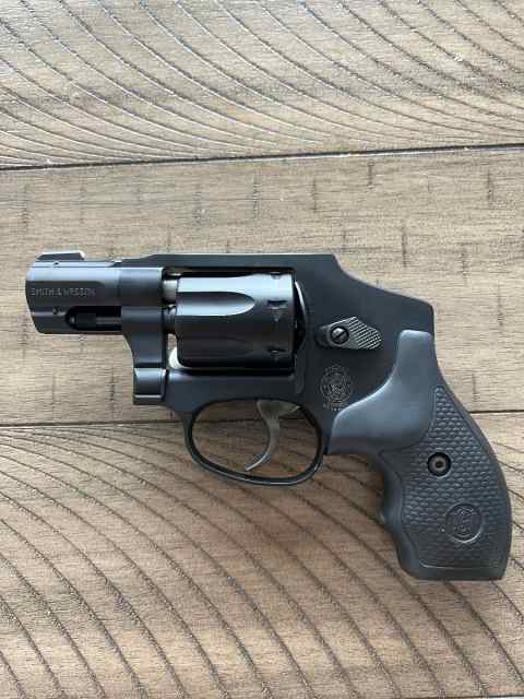 S&amp;W 351C (22 Magnum)