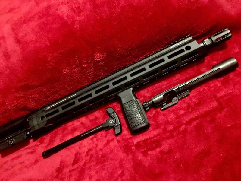 Daniel Defense DDM4V7 556 16” Complete Upper 