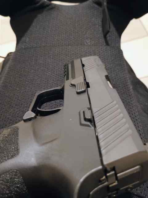 SIG 320 Carry .45 ACP