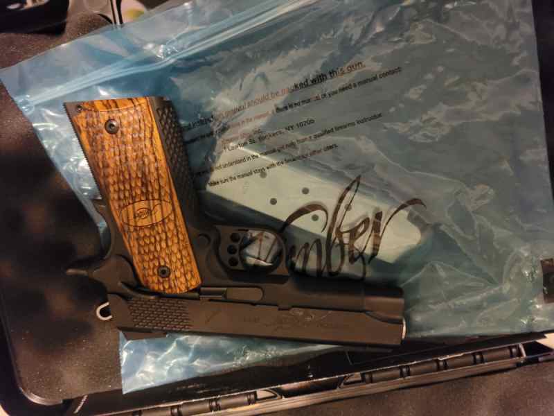 Kimber 45 ACP.