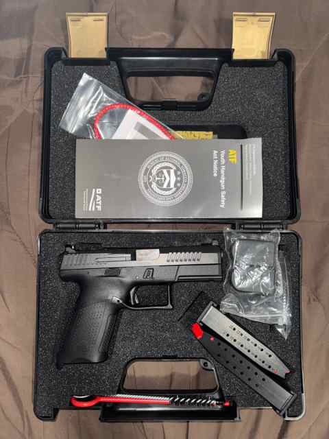 CZ P10C
