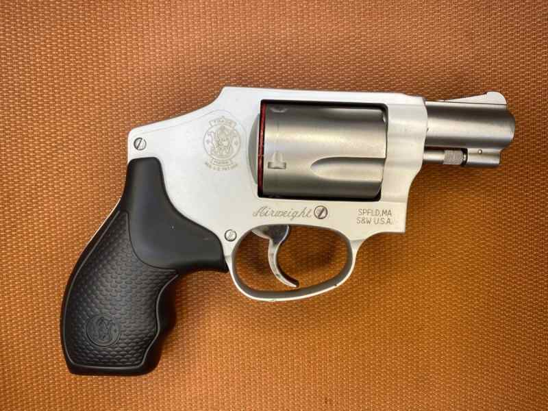 NEW IN BOX- Smith &amp; Wesson 642 Ultimate Carry 38Sp