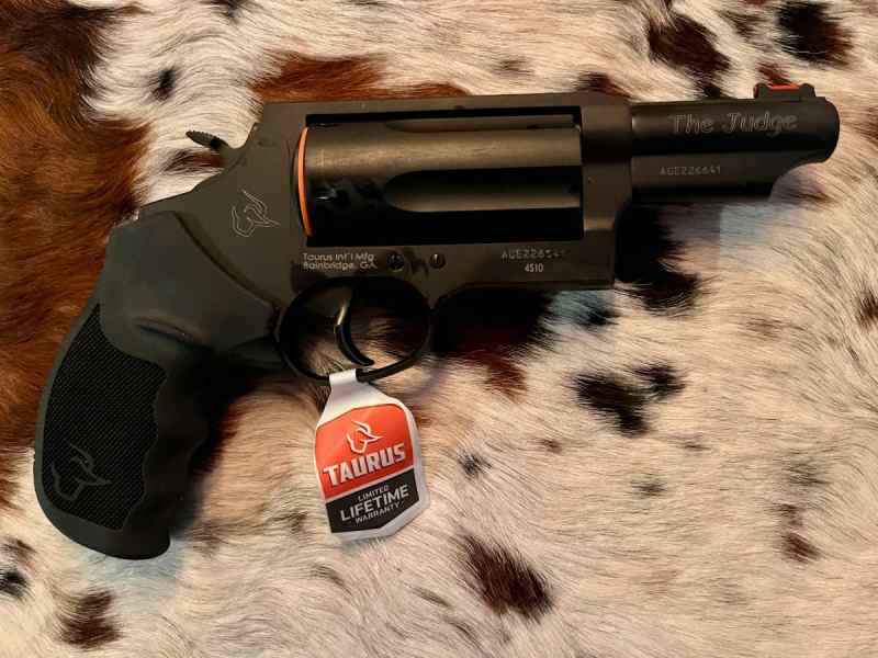 NEW IN BOX - Taurus THE JUDGE Mag 410/45LC TORO