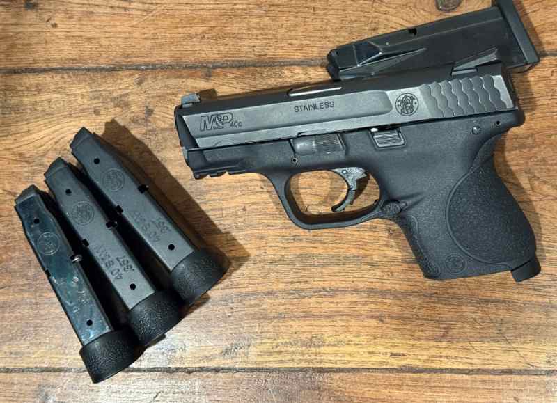 Smith Wesson M&amp;P .40c