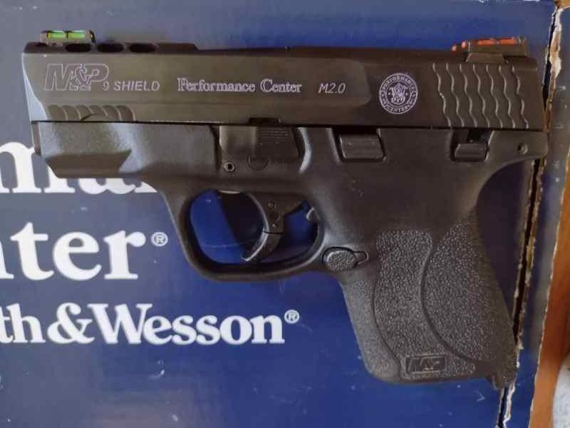 Smith &amp; Wesson Performance Center 9mm