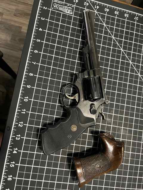 S&amp;W 19-2 revolver